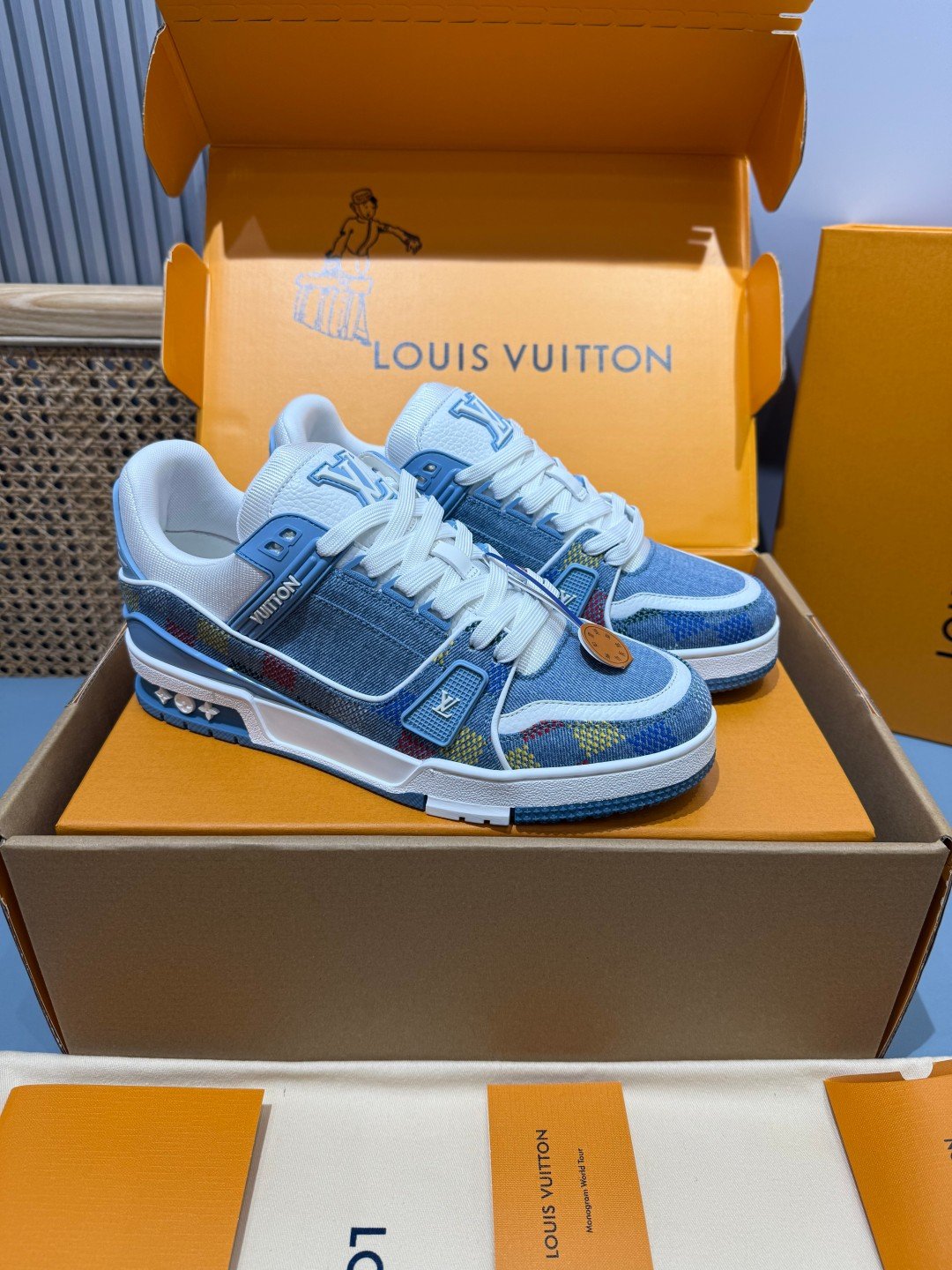 Sneakers Trainer Denim 'Bleu Ciel Monogram'