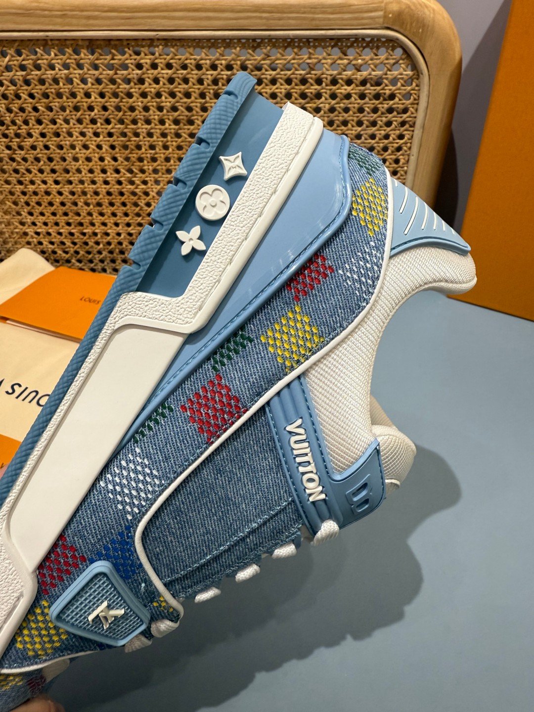 Sneakers Trainer Denim 'Bleu Ciel Monogram' — vue 13