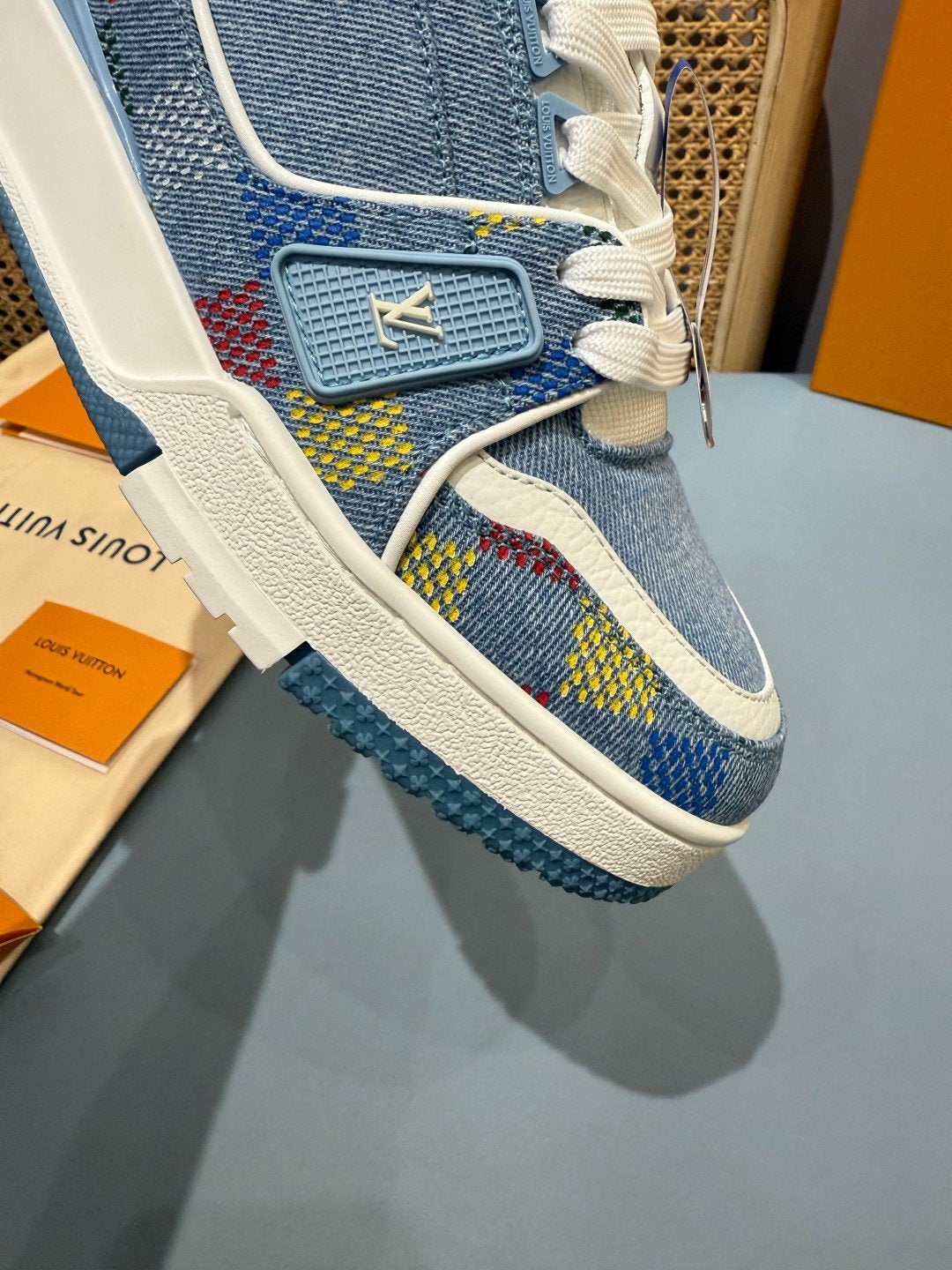 Sneakers Trainer Denim 'Bleu Ciel Monogram' — vue 14