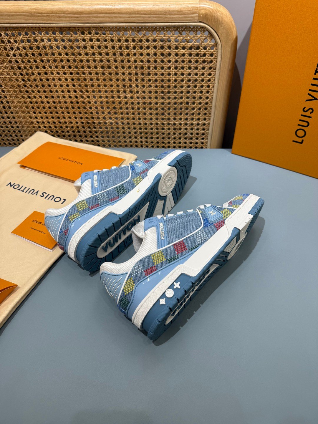 Sneakers Trainer Denim 'Bleu Ciel Monogram' — vue 15