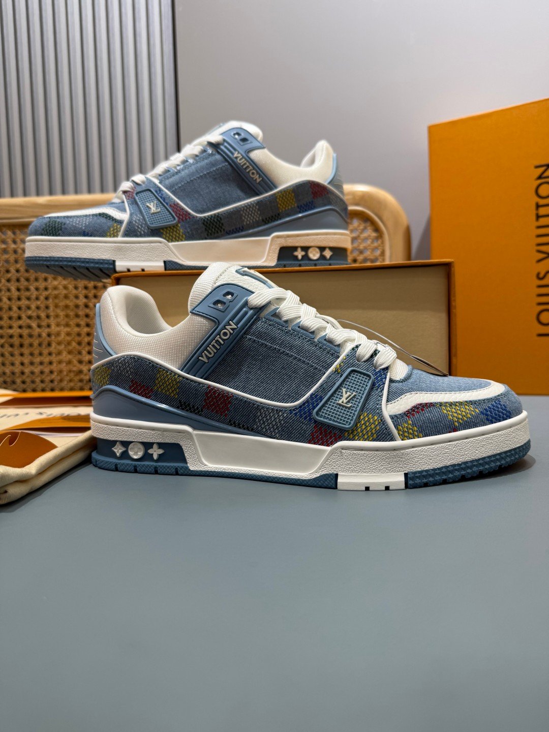 Sneakers Trainer Denim 'Bleu Ciel Monogram' — vue 23