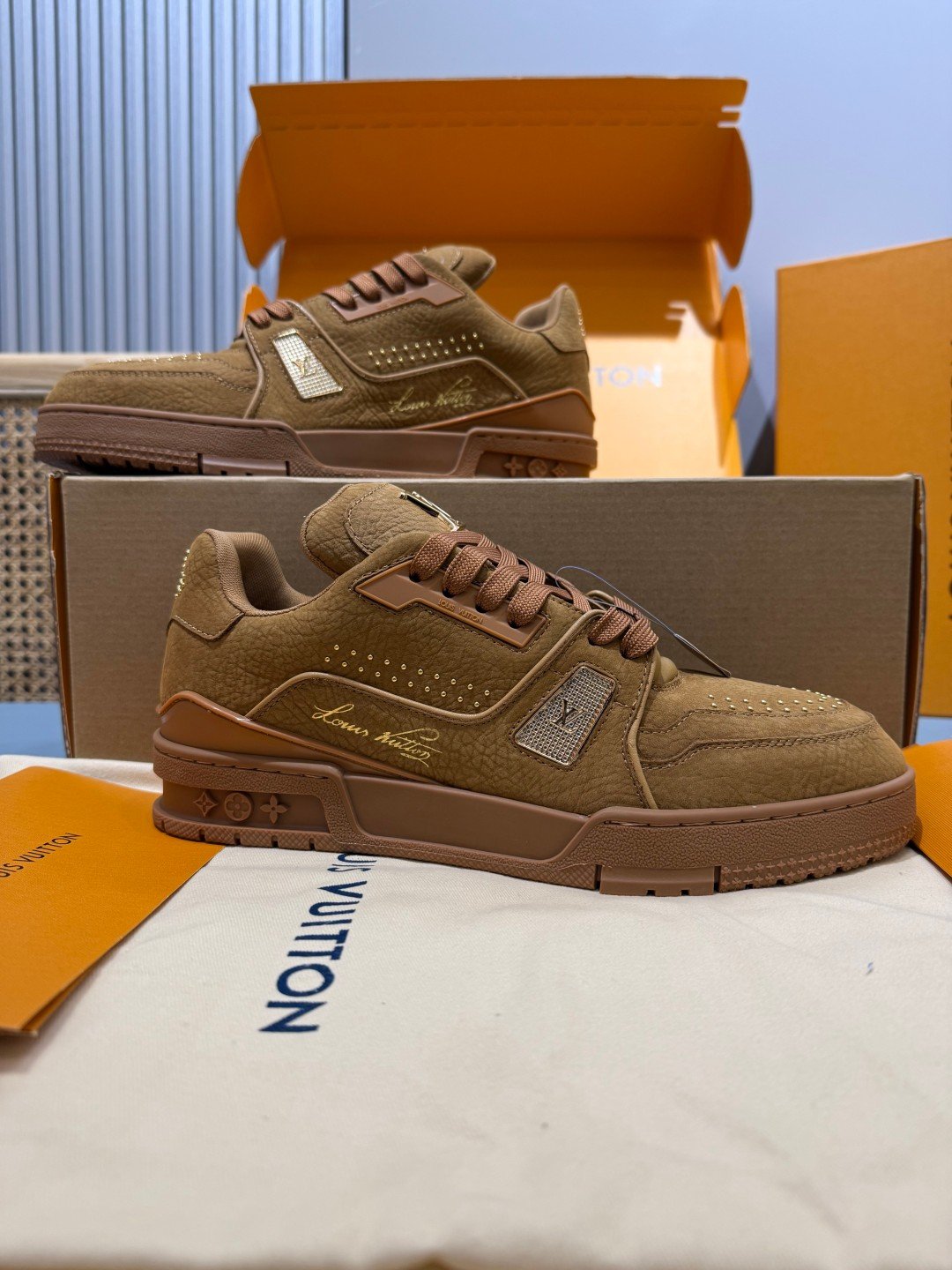 Sneakers Trainer 'Camel Daim' — vue 2