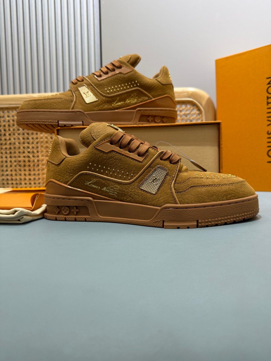 Sneakers Trainer 'Camel Daim' — vue 22