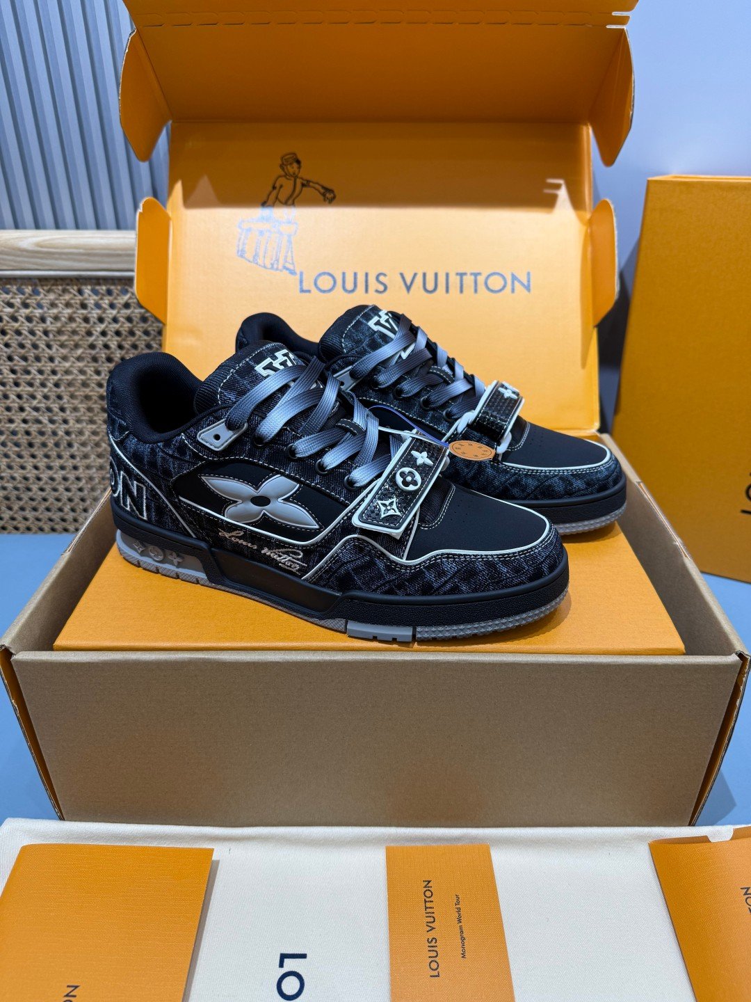 Sneakers Trainer Velcro 'Denim Noir Monogram'