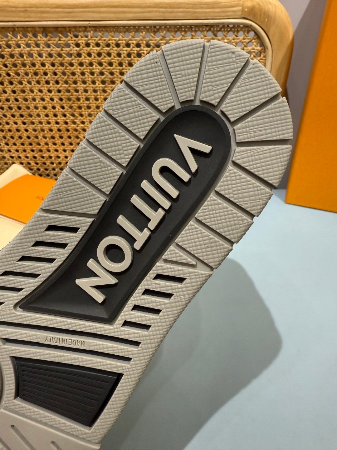 Sneakers Trainer Velcro 'Denim Noir Monogram' — vue 11