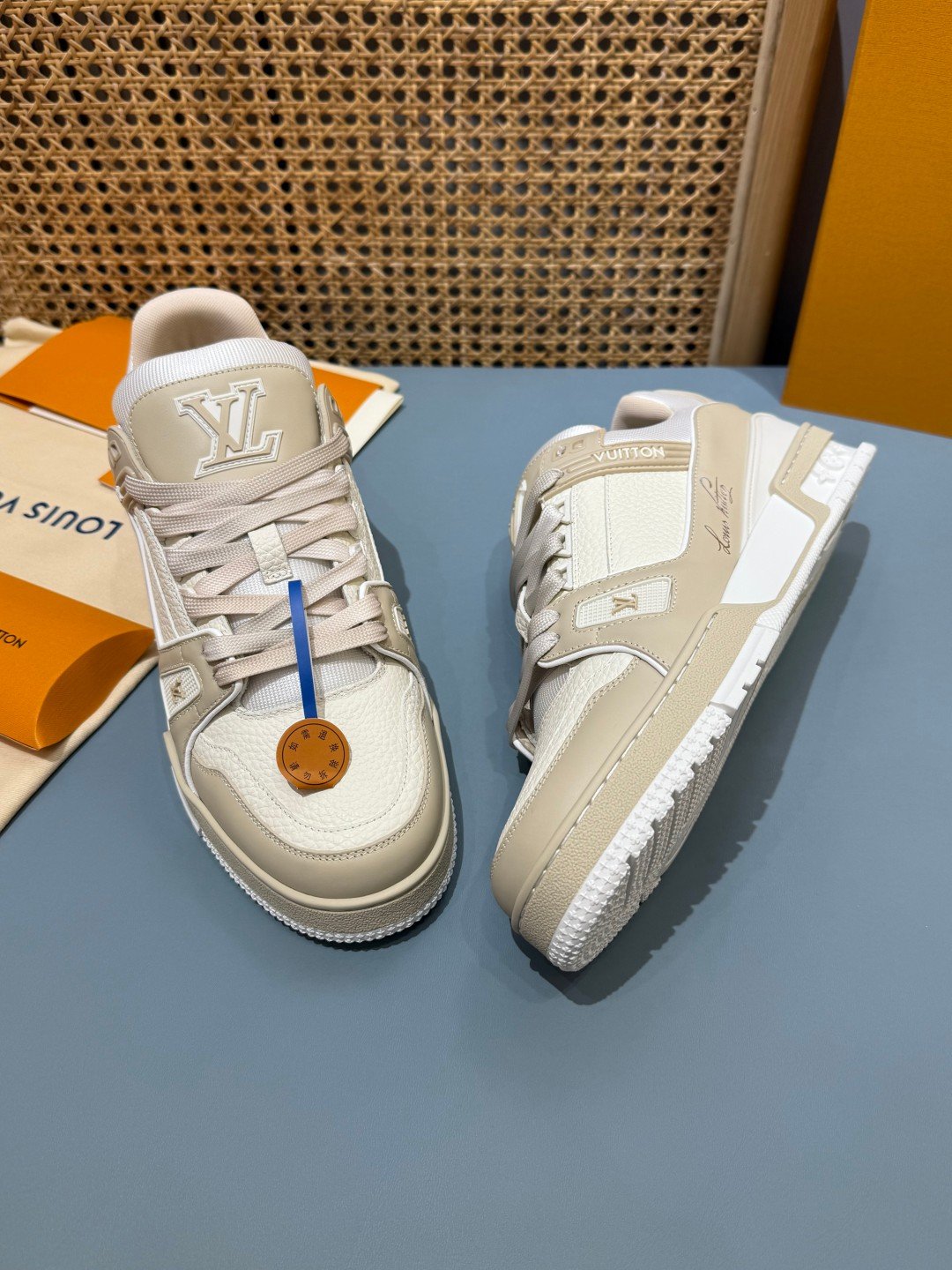Sneakers Trainer 'Blanc Cassé' — vue 23
