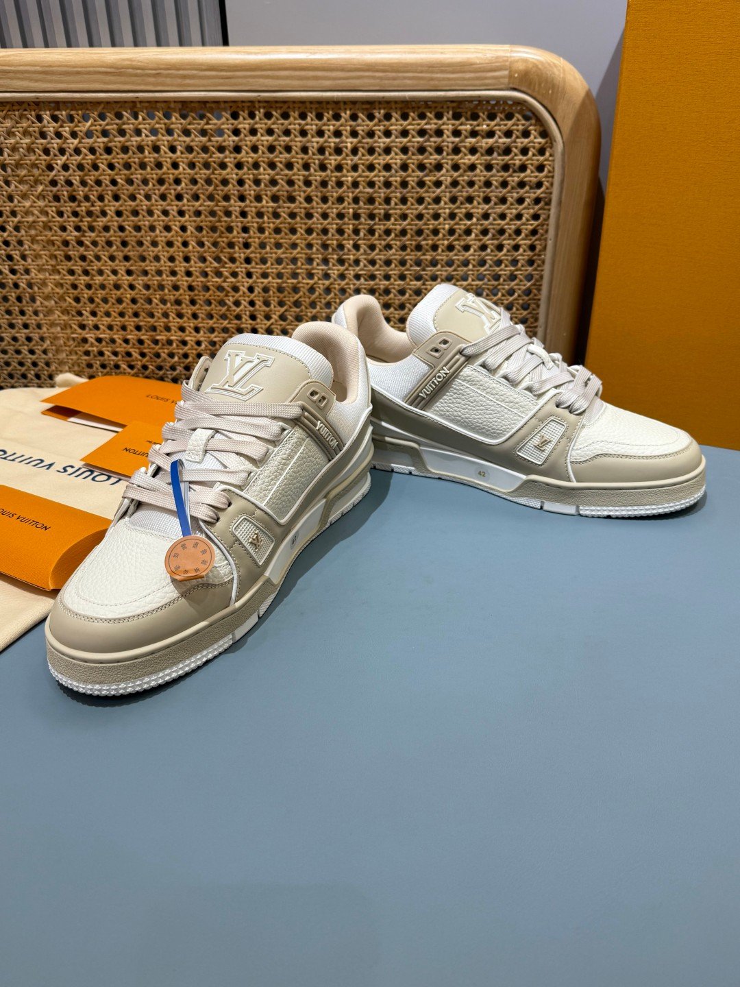 Sneakers Trainer 'Blanc Cassé' — vue 25