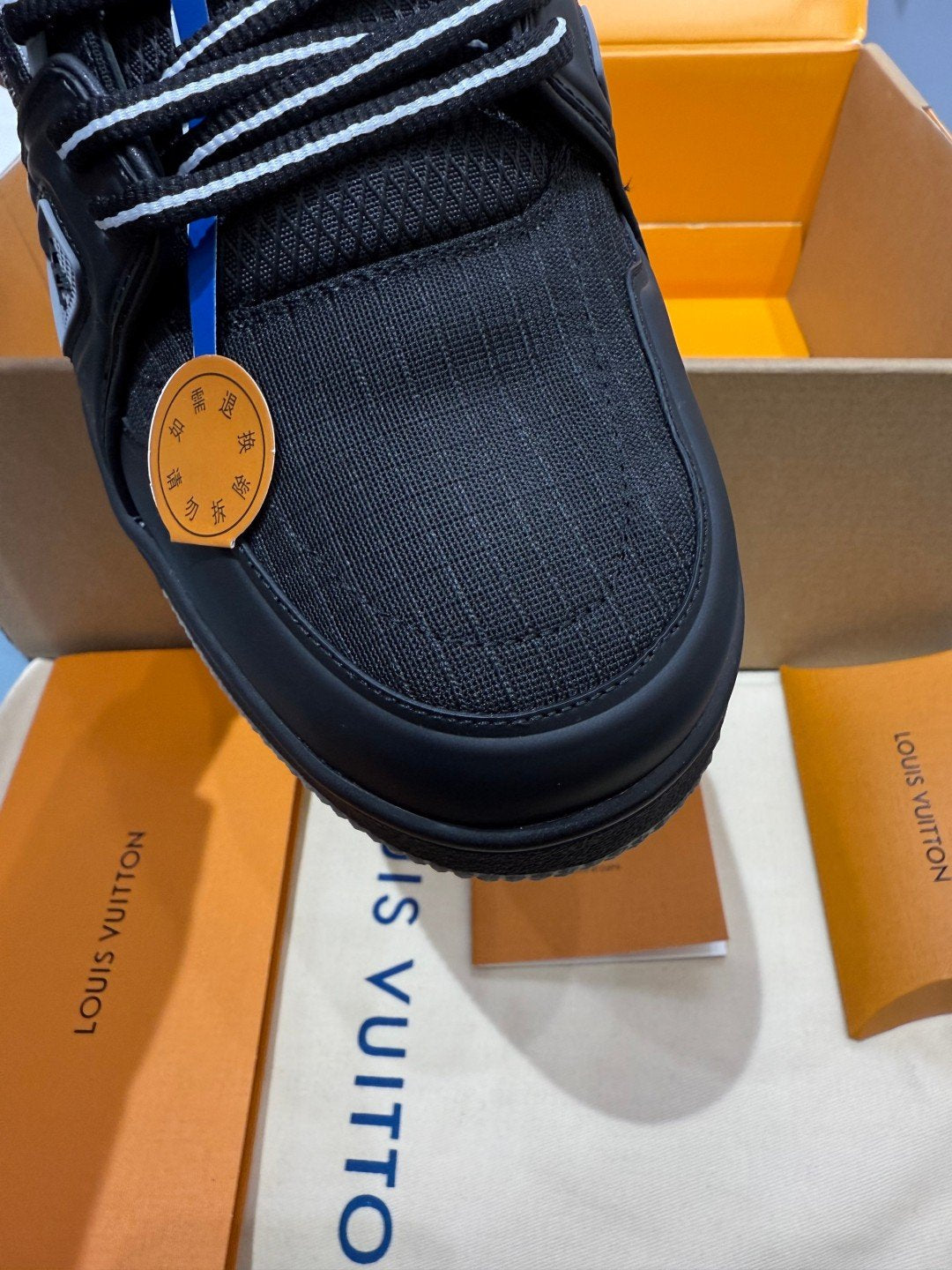 Sneakers Trainer 'Noir Monogram' — vue 9