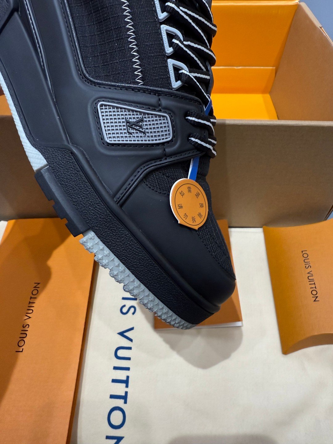 Sneakers Trainer 'Noir Monogram' — vue 13