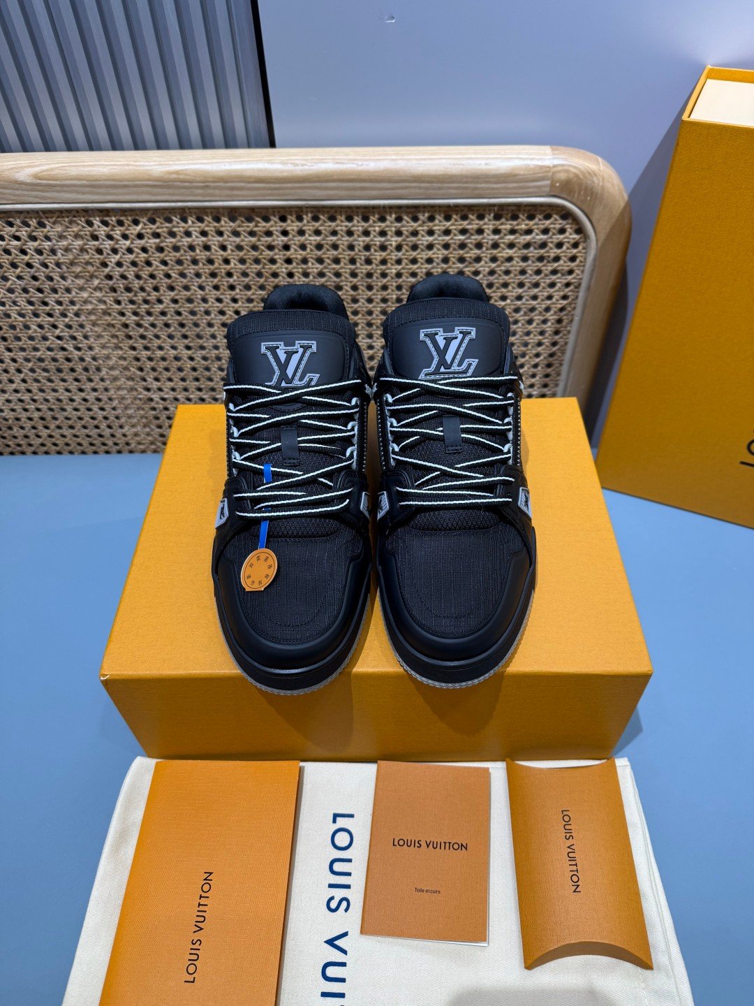Sneakers Trainer 'Noir Monogram' — vue 21