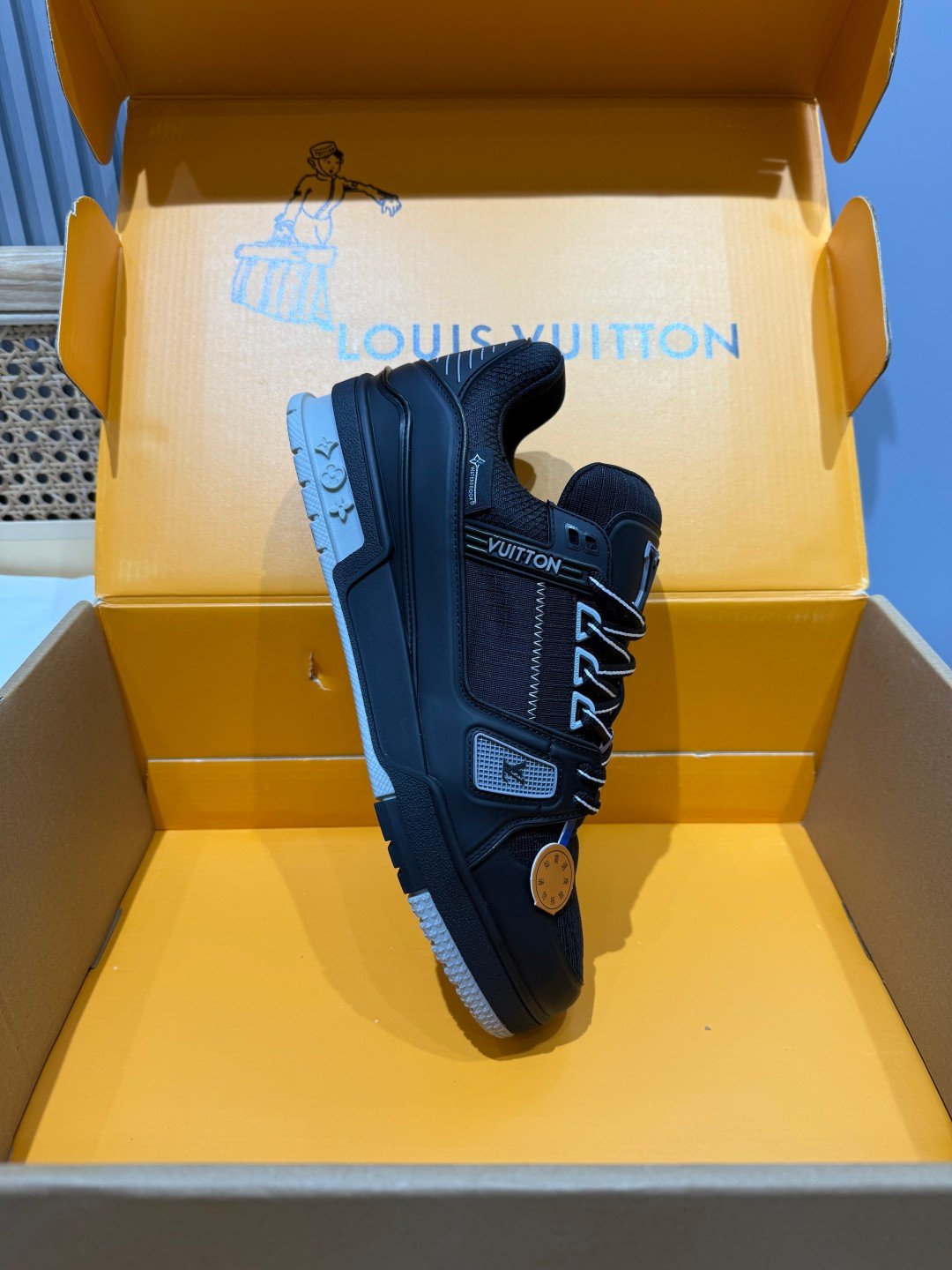 Sneakers Trainer 'Noir Monogram' — vue 26