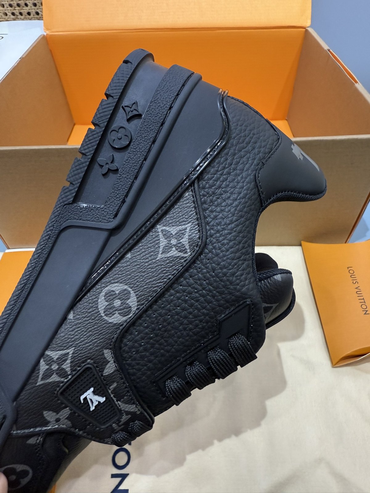 Sneakers Trainer 'Noir Mat' — vue 11