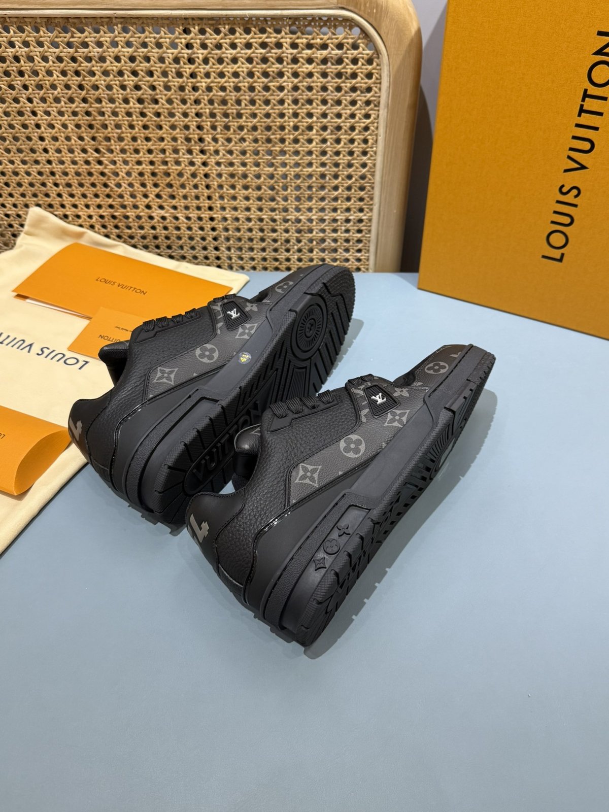 Sneakers Trainer 'Noir Mat' — vue 14