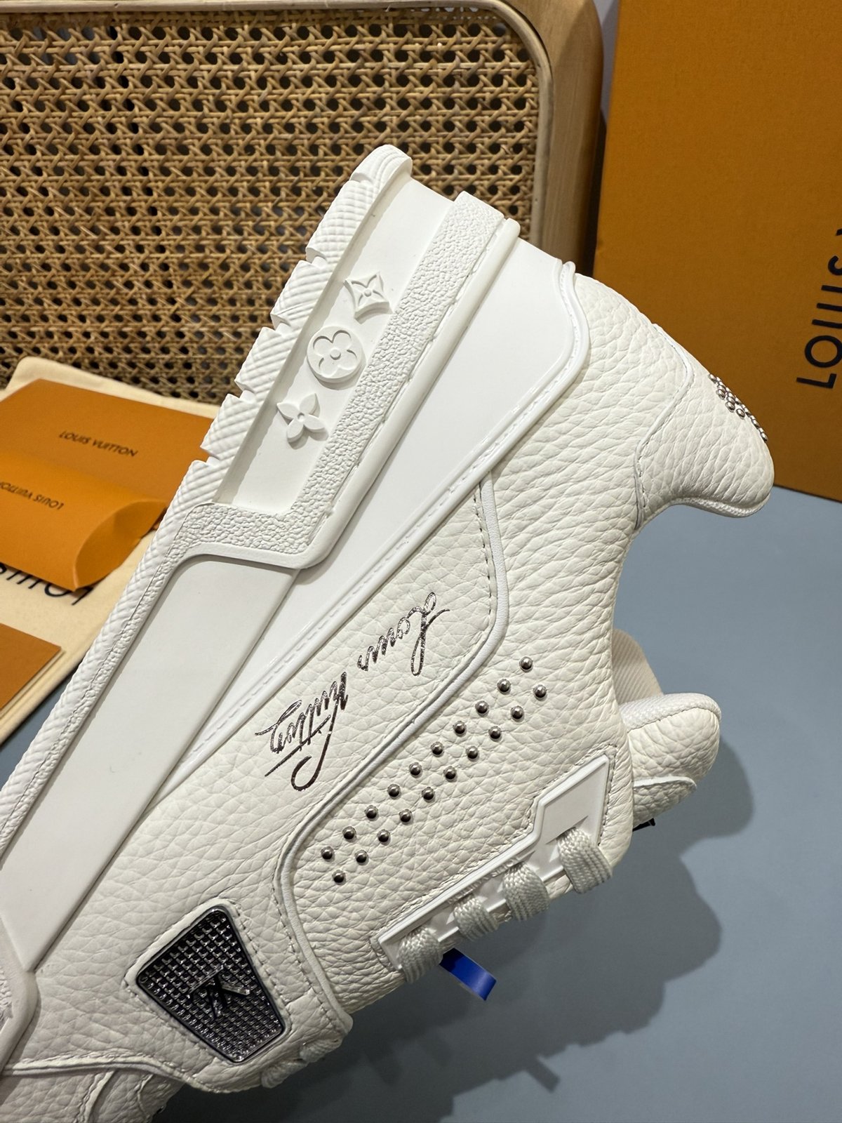 Sneakers Trainer Rivets 'Blanc Beige' — vue 11