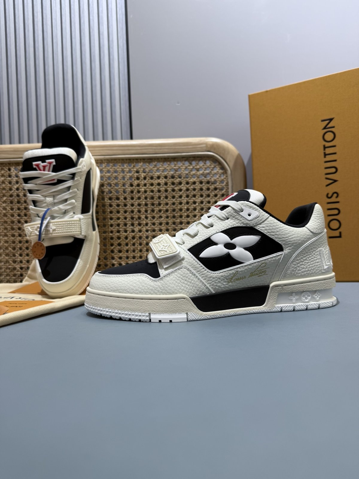 Sneakers Trainer Velcro 'Blanc Noir Graphique' — vue 16