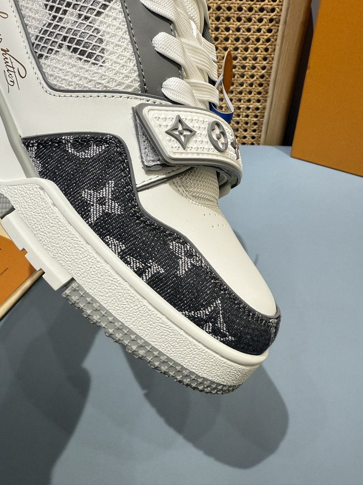 Sneakers Trainer Velcro 'Blanc Noir Gris' — vue 13