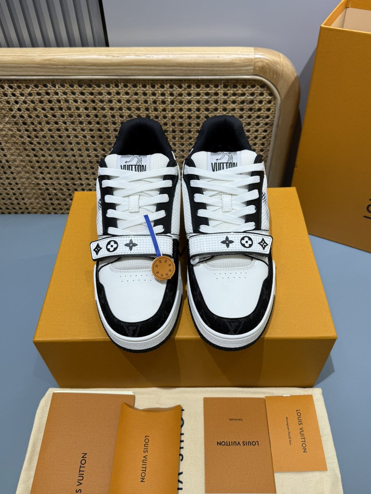 Sneakers Trainer Velcro 'Noir Blanc Gris' — vue 4