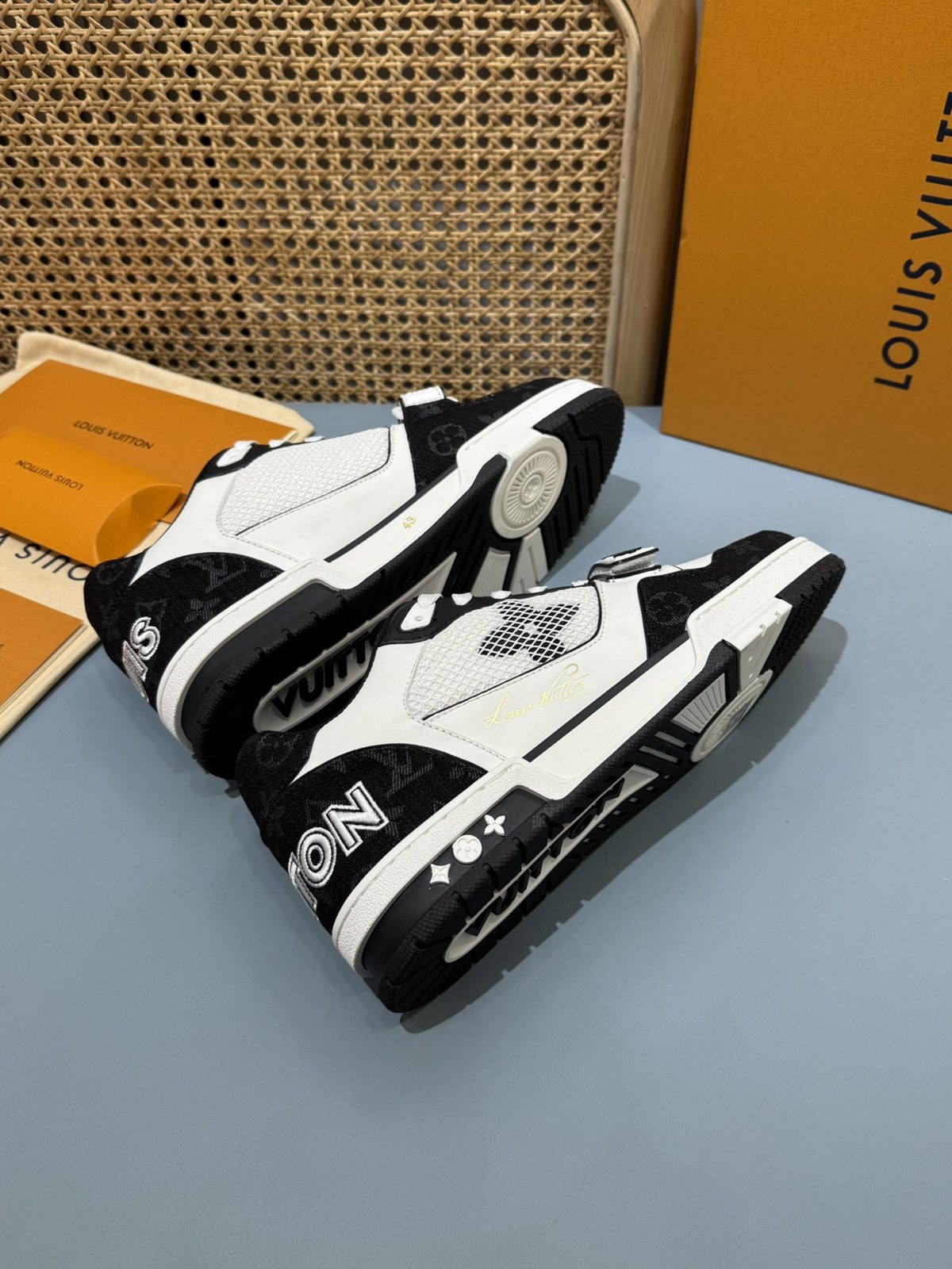 Sneakers Trainer Velcro 'Noir Blanc Gris' — vue 14