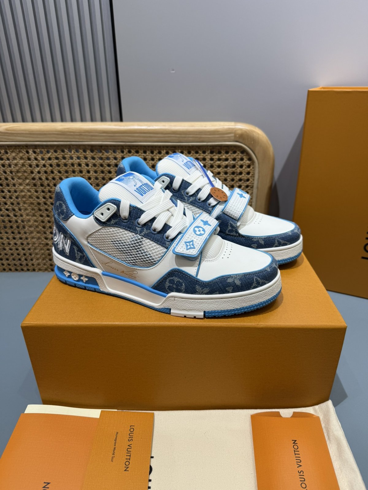 Sneakers Trainer Velcro 'Blanc Bleu Ciel Gris'