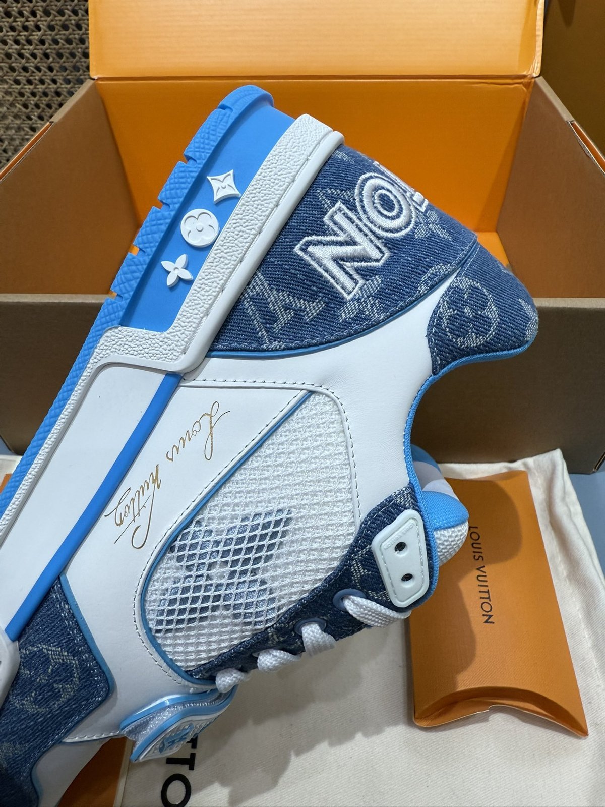 Sneakers Trainer Velcro 'Blanc Bleu Ciel Gris' — vue 8
