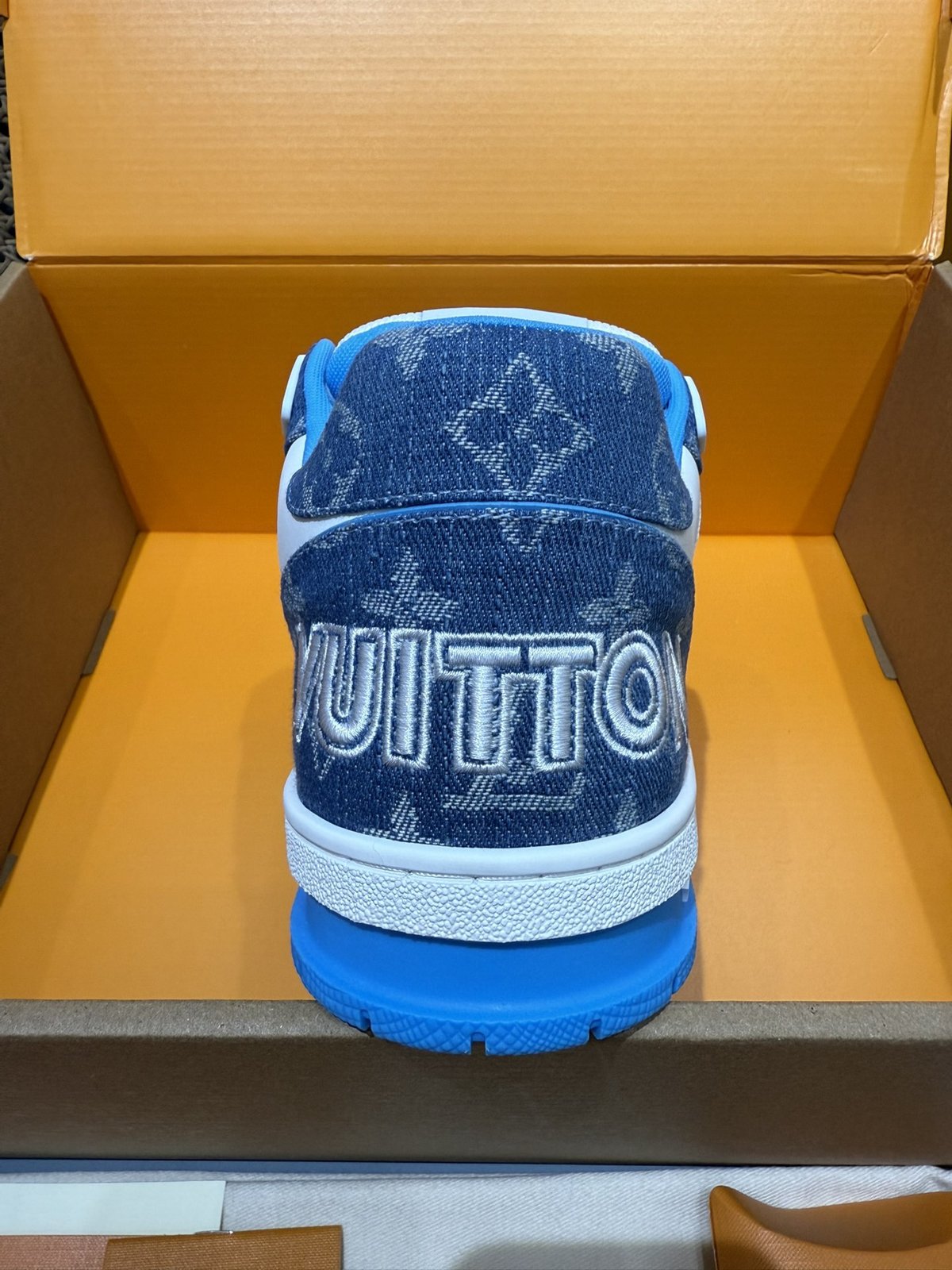 Sneakers Trainer Velcro 'Blanc Bleu Ciel Gris' — vue 9