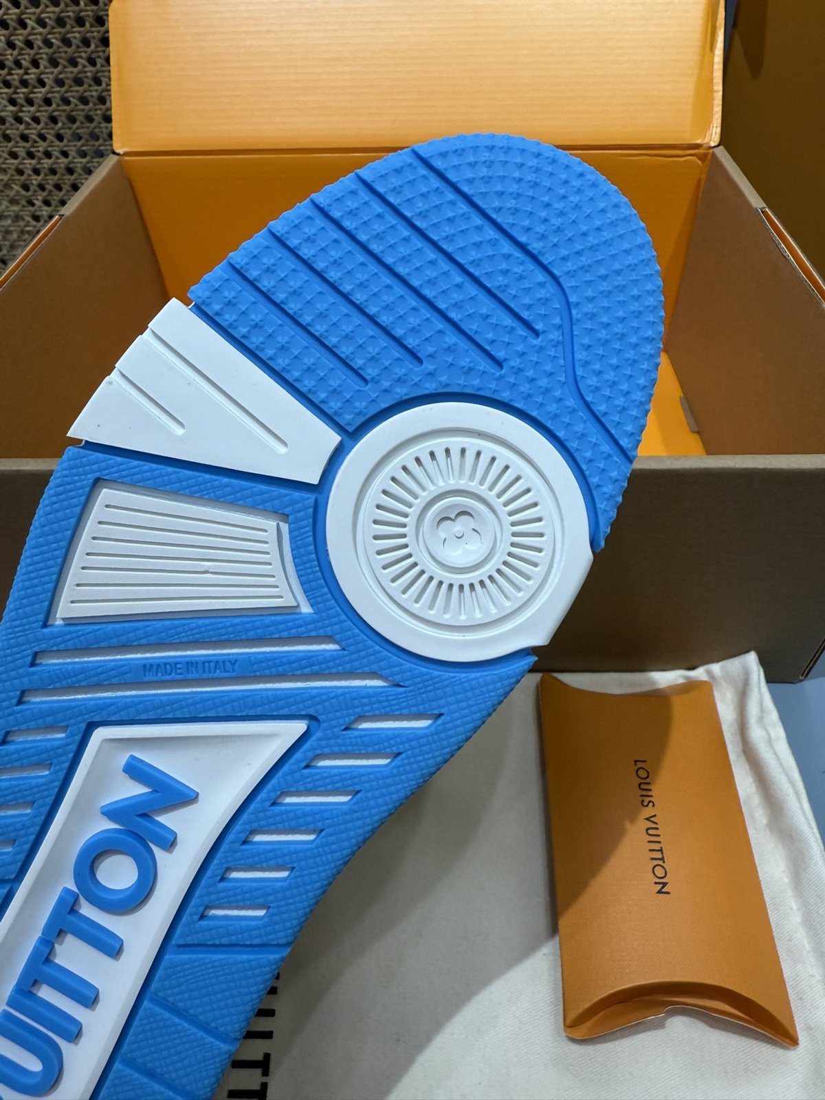 Sneakers Trainer Velcro 'Blanc Bleu Ciel Gris' — vue 11