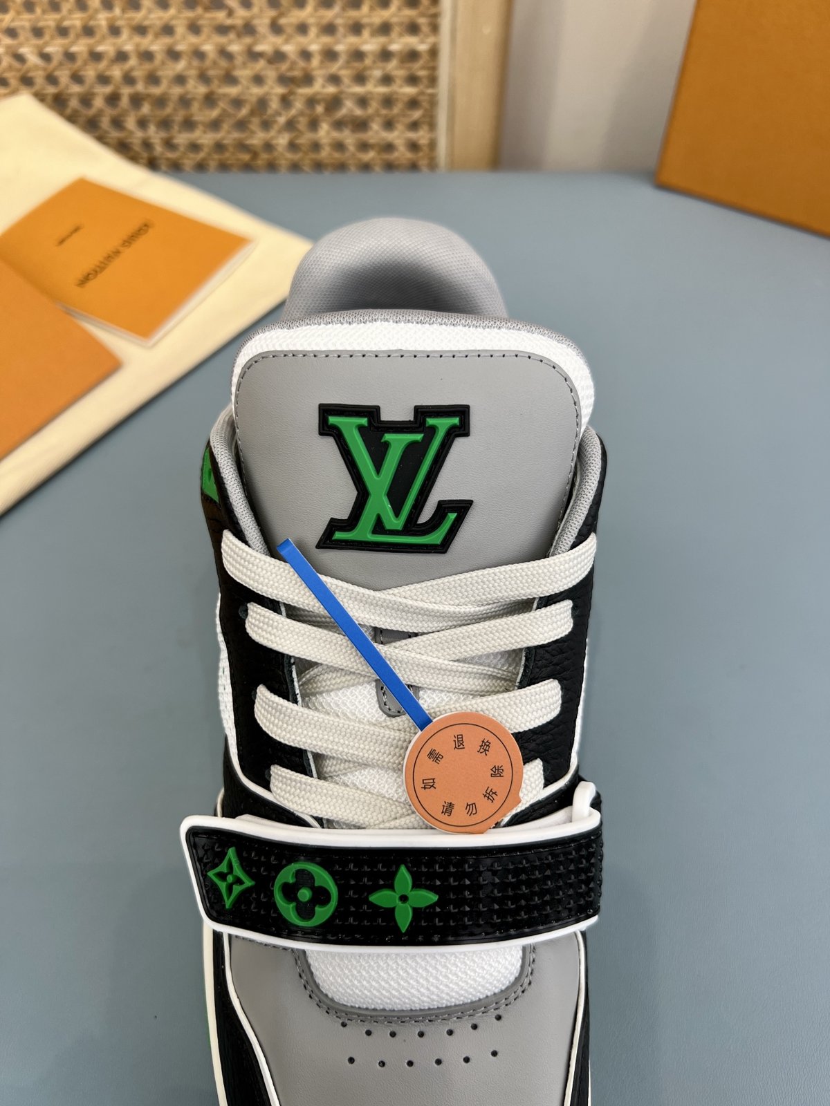 Sneakers Trainer Velcro 'Gris Noir Vert' — vue 8