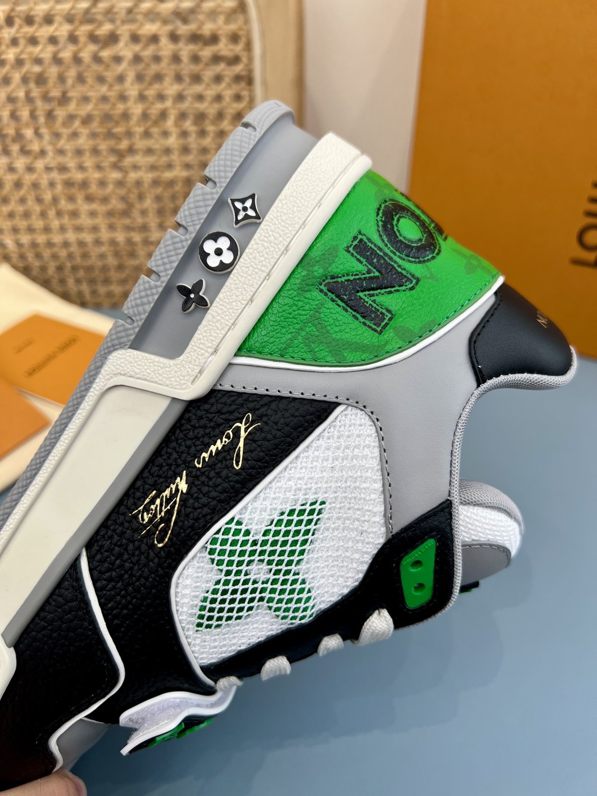 Sneakers Trainer Velcro 'Gris Noir Vert' — vue 9
