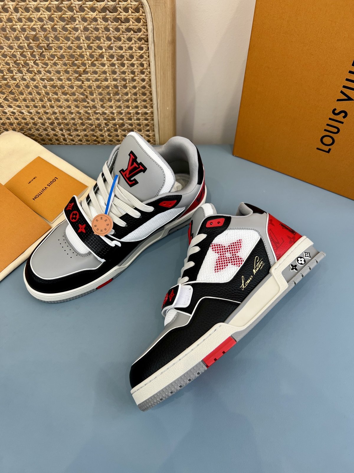 Sneakers Trainer Velcro 'Gris Rouge Noir' — vue 13