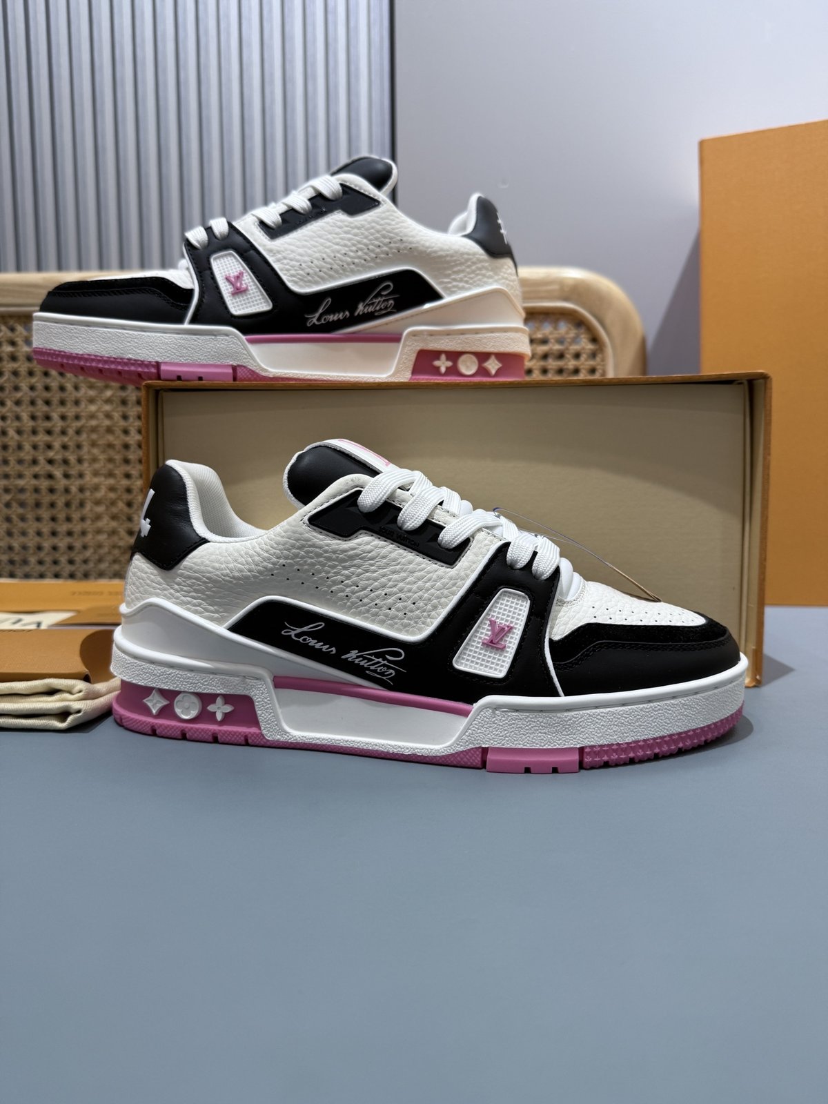 Sneakers Trainer 'Blanc Noir Rose' — vue 5