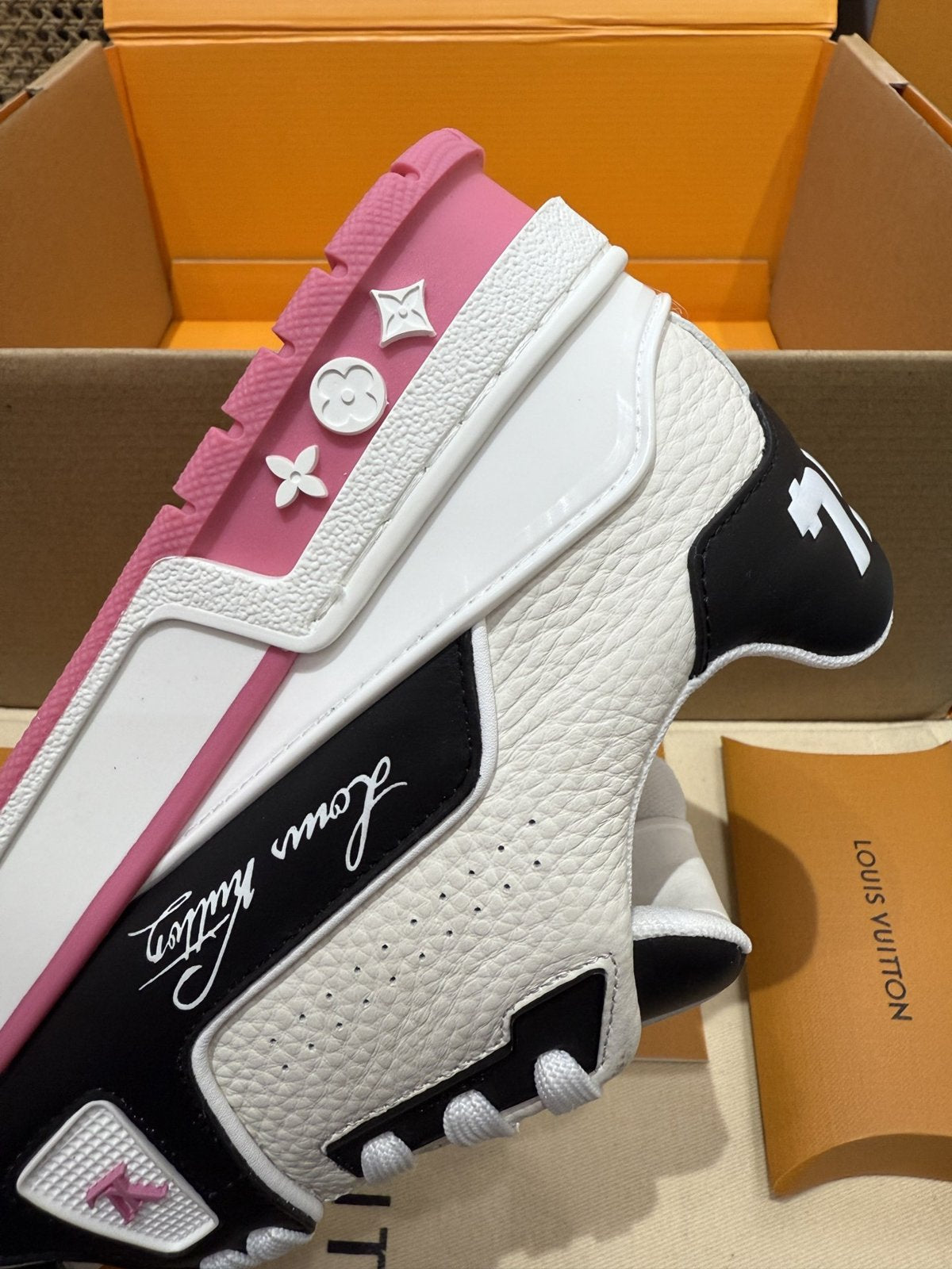 Sneakers Trainer 'Blanc Noir Rose' — vue 11