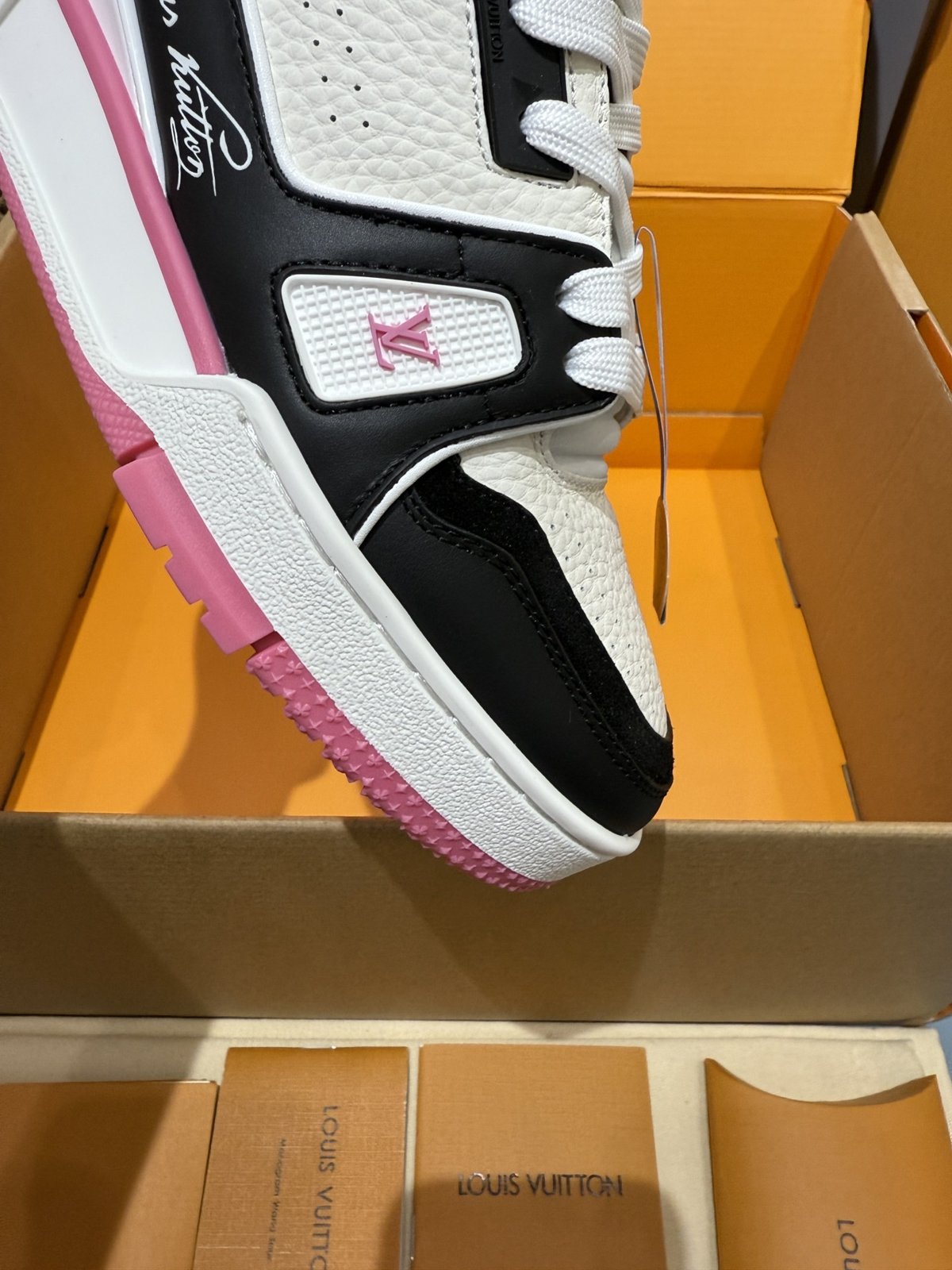 Sneakers Trainer 'Blanc Noir Rose' — vue 13
