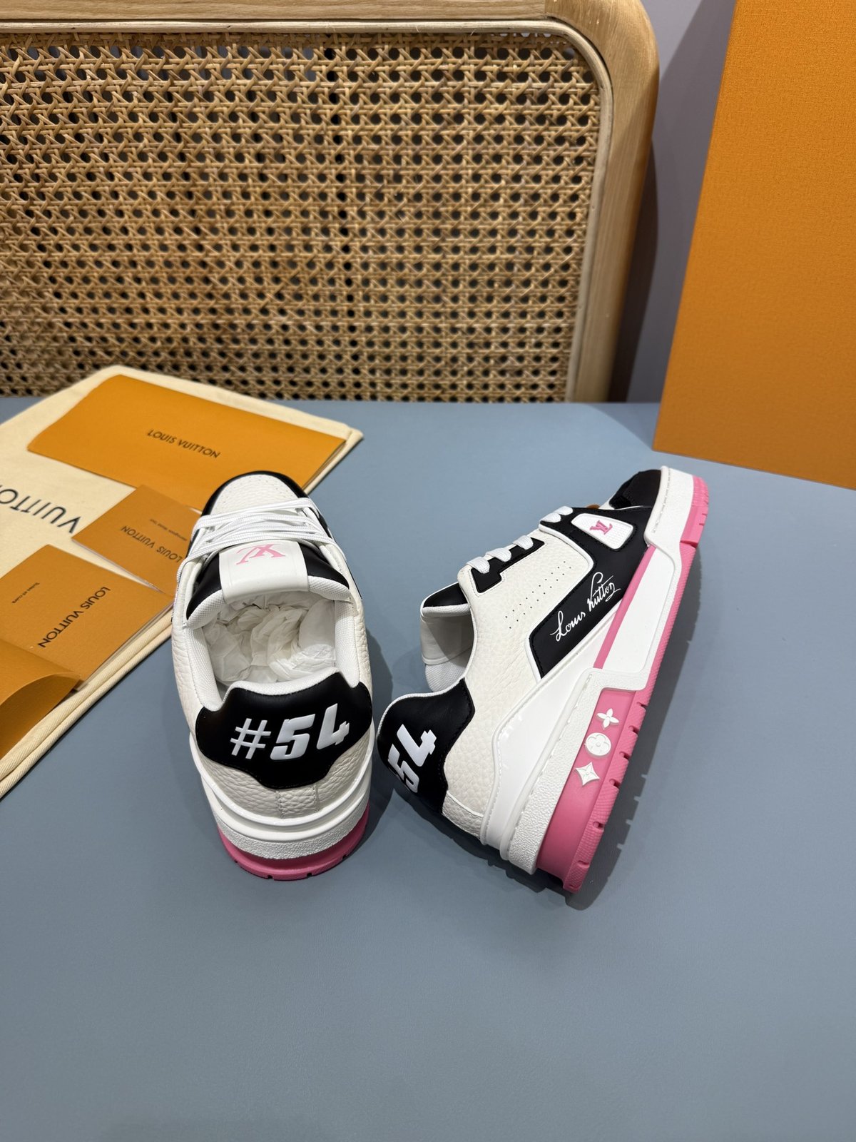 Sneakers Trainer 'Blanc Noir Rose' — vue 15