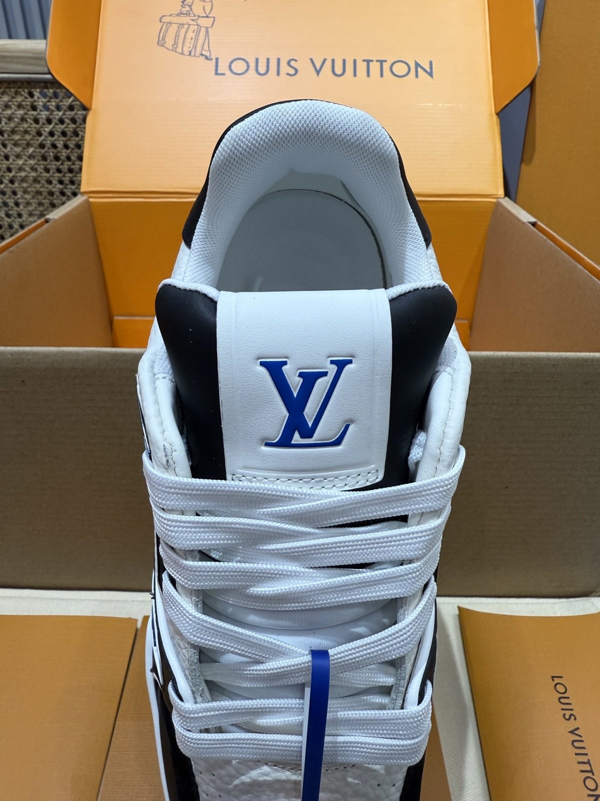 Sneakers Trainer 'Blanc Noir Bleu Roi' — vue 7