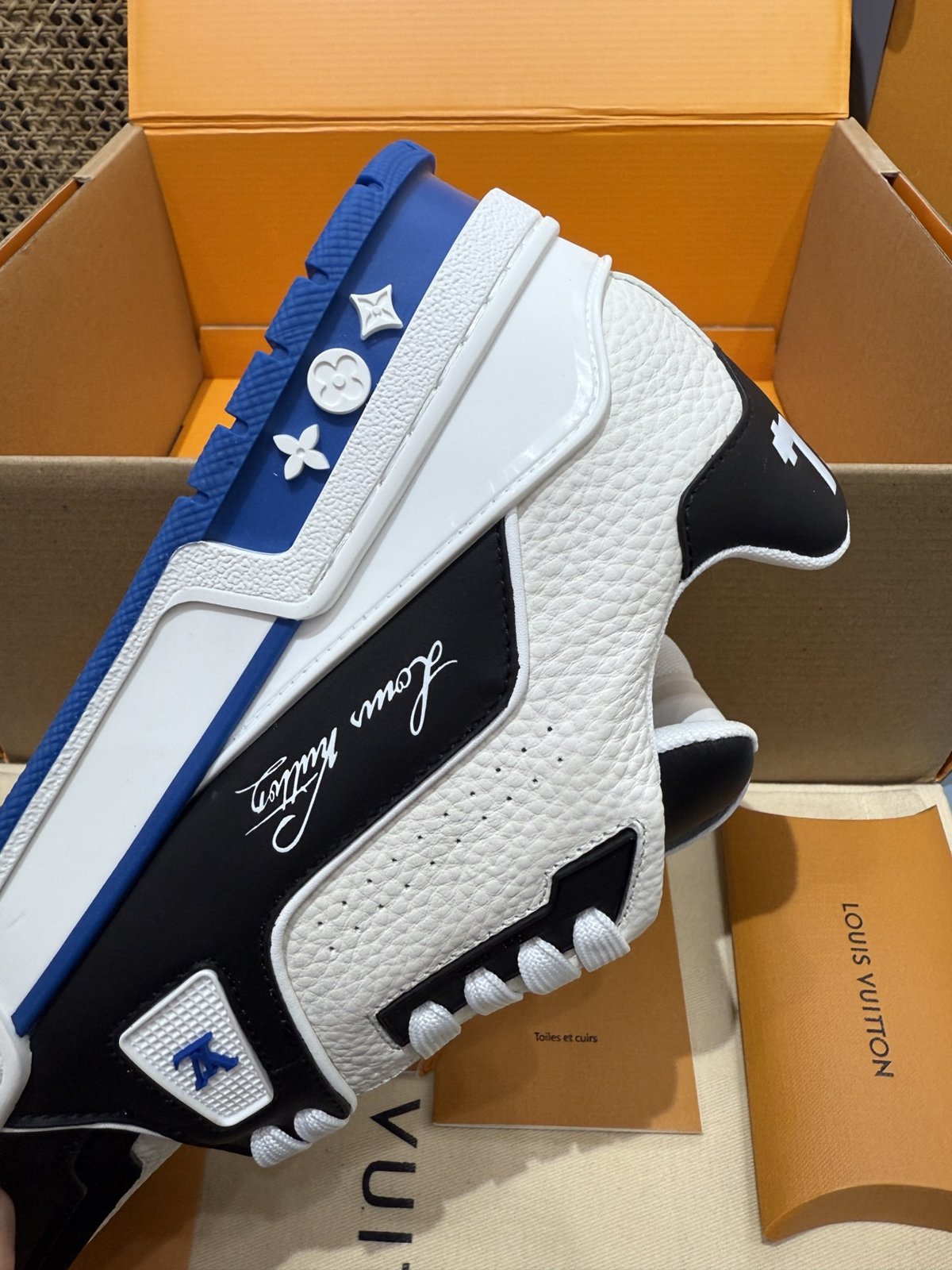 Sneakers Trainer 'Blanc Noir Bleu Roi' — vue 11