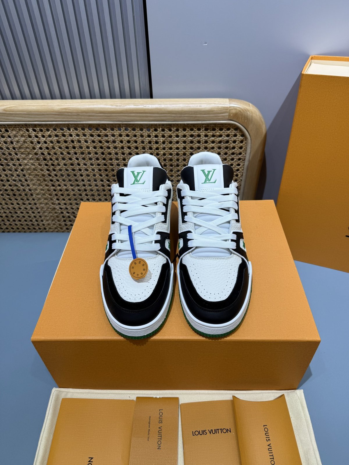 Sneakers Trainer 'Blanc Noir Vert' — vue 4