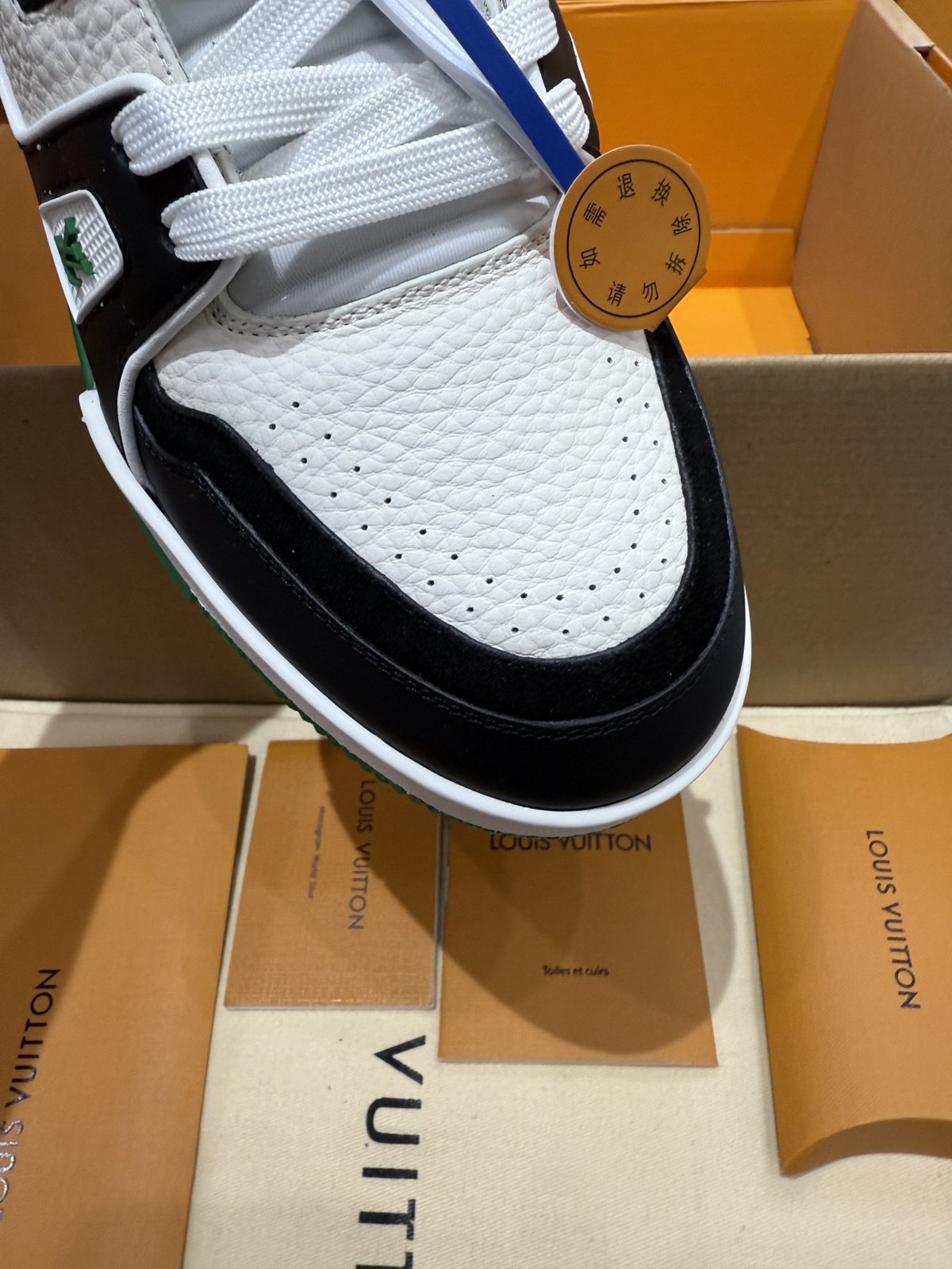 Sneakers Trainer 'Blanc Noir Vert' — vue 9