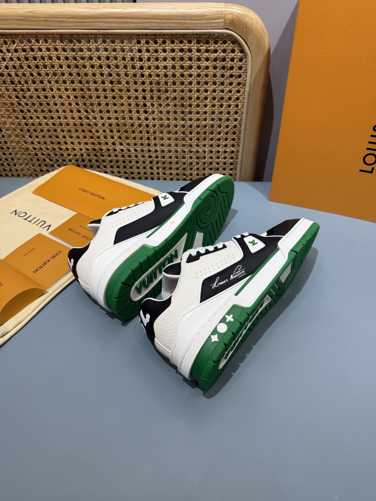 Sneakers Trainer 'Blanc Noir Vert' — vue 14