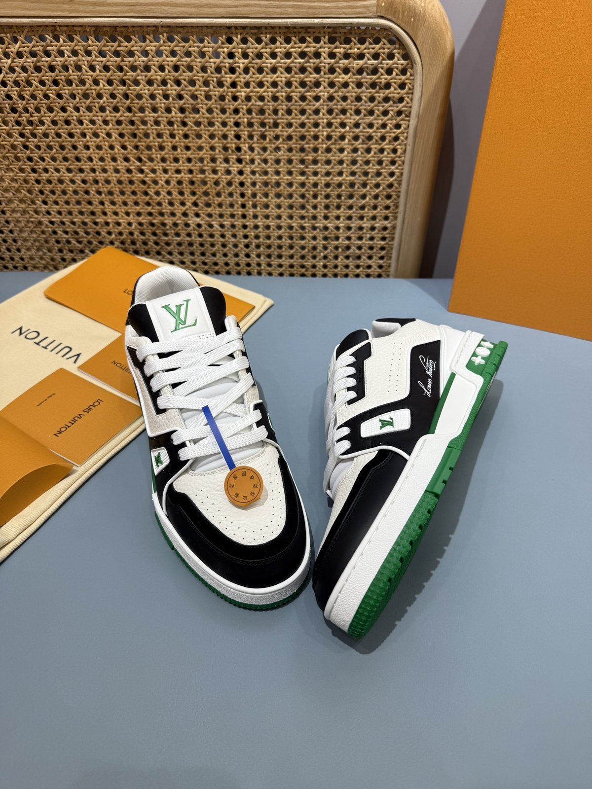 Sneakers Trainer 'Blanc Noir Vert' — vue 17