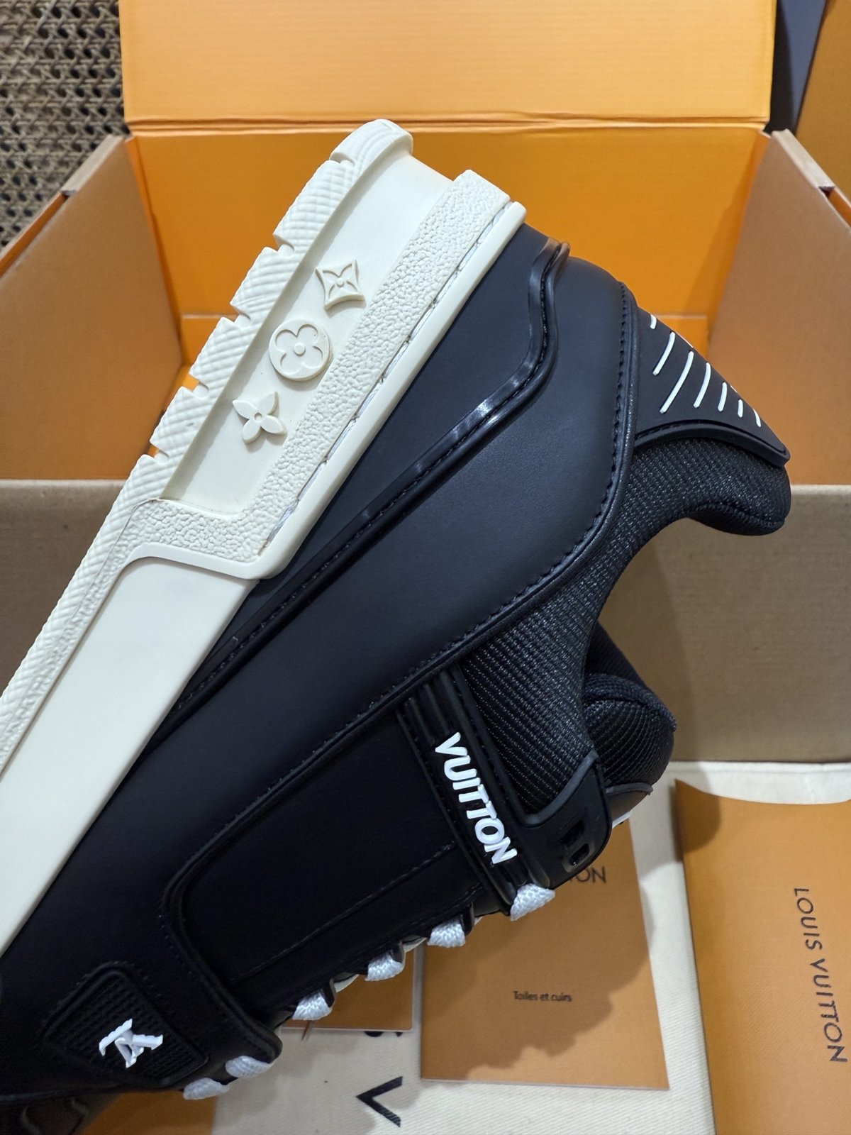 Sneakers Trainer 'Noir Bleu' — vue 9