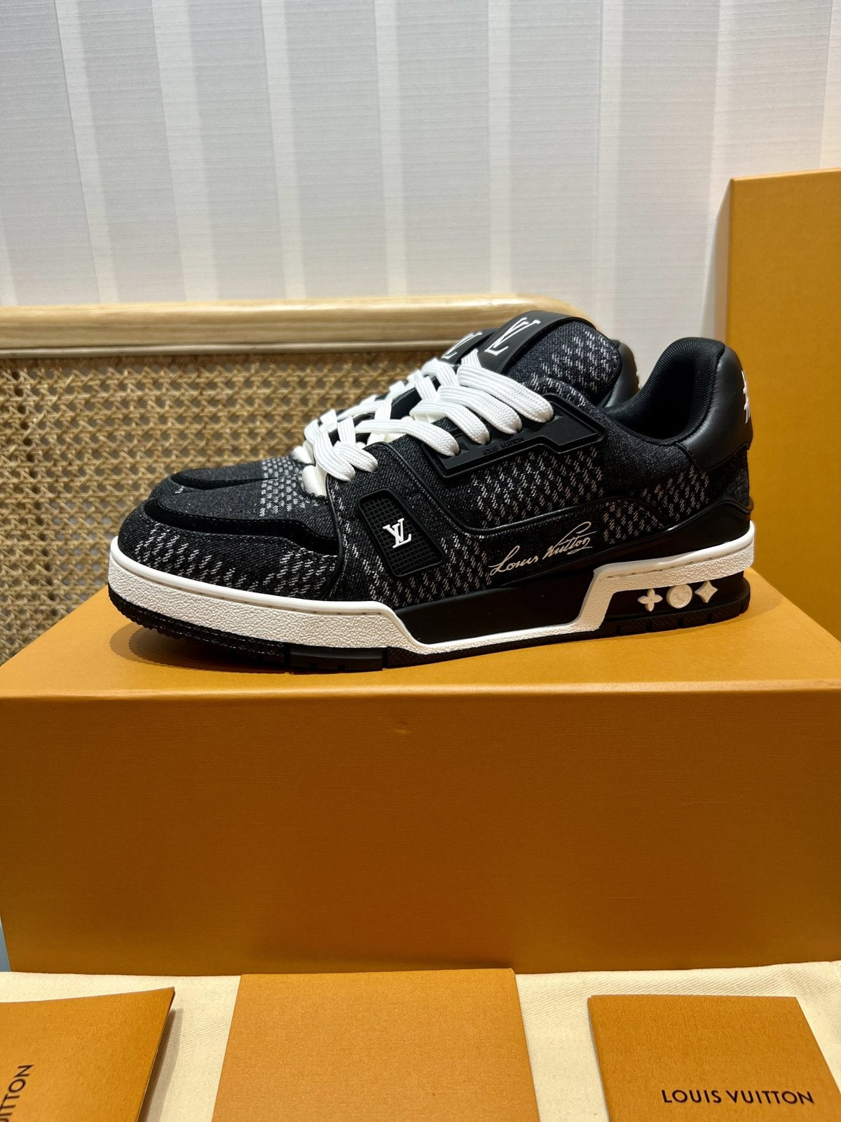 Sneakers Trainer Denim 'Denim Noir' — vue 3