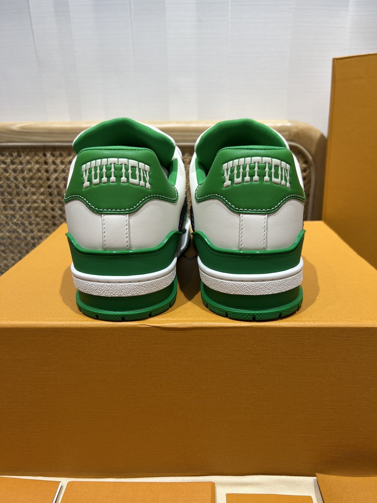 Sneakers Trainer Rivets 'Blanc Vert' — vue 2