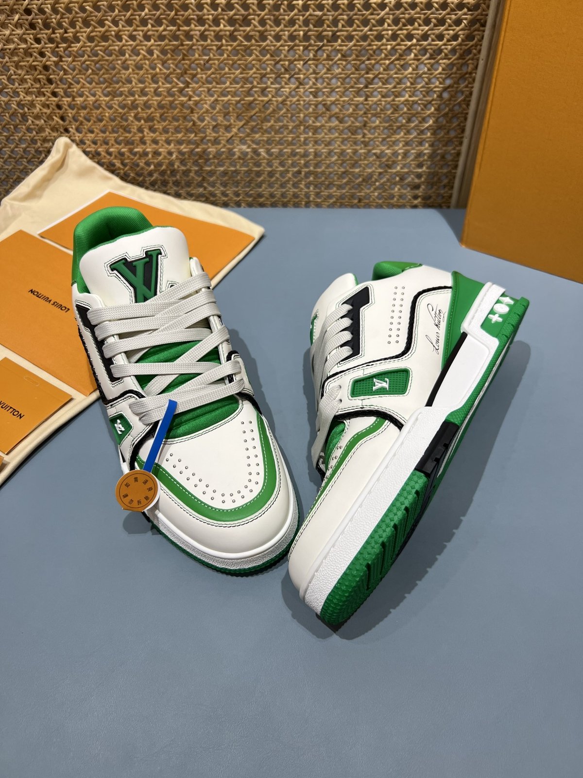 Sneakers Trainer Rivets 'Blanc Vert' — vue 17