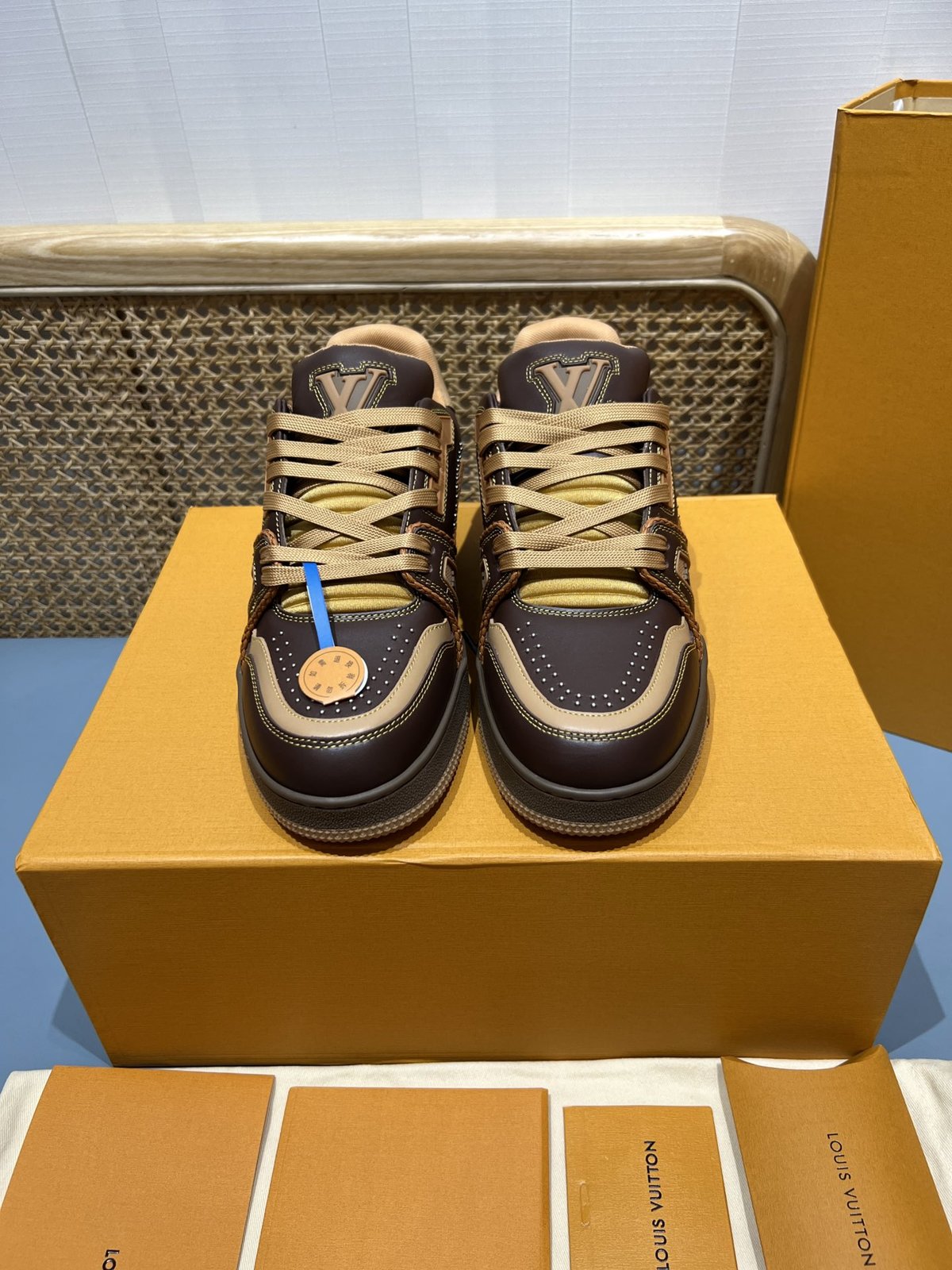 Sneakers Trainer Rivets 'Marron Caramel' — vue 4