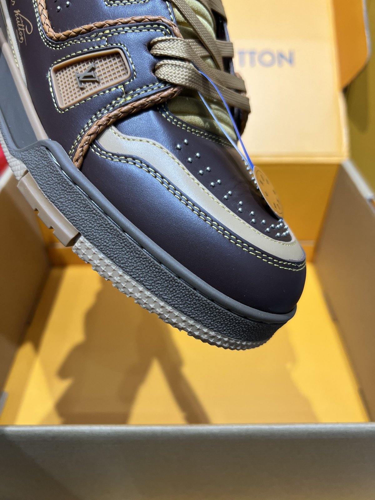 Sneakers Trainer Rivets 'Marron Caramel' — vue 9