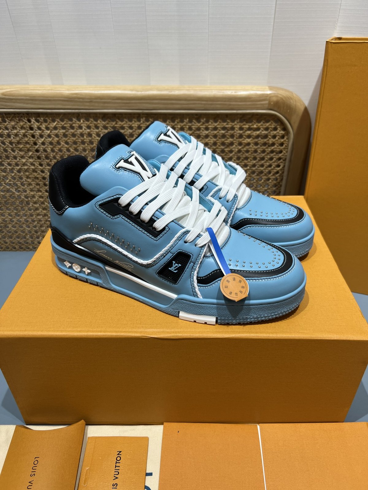 Sneakers Trainer Rivets 'Bleu Ciel'