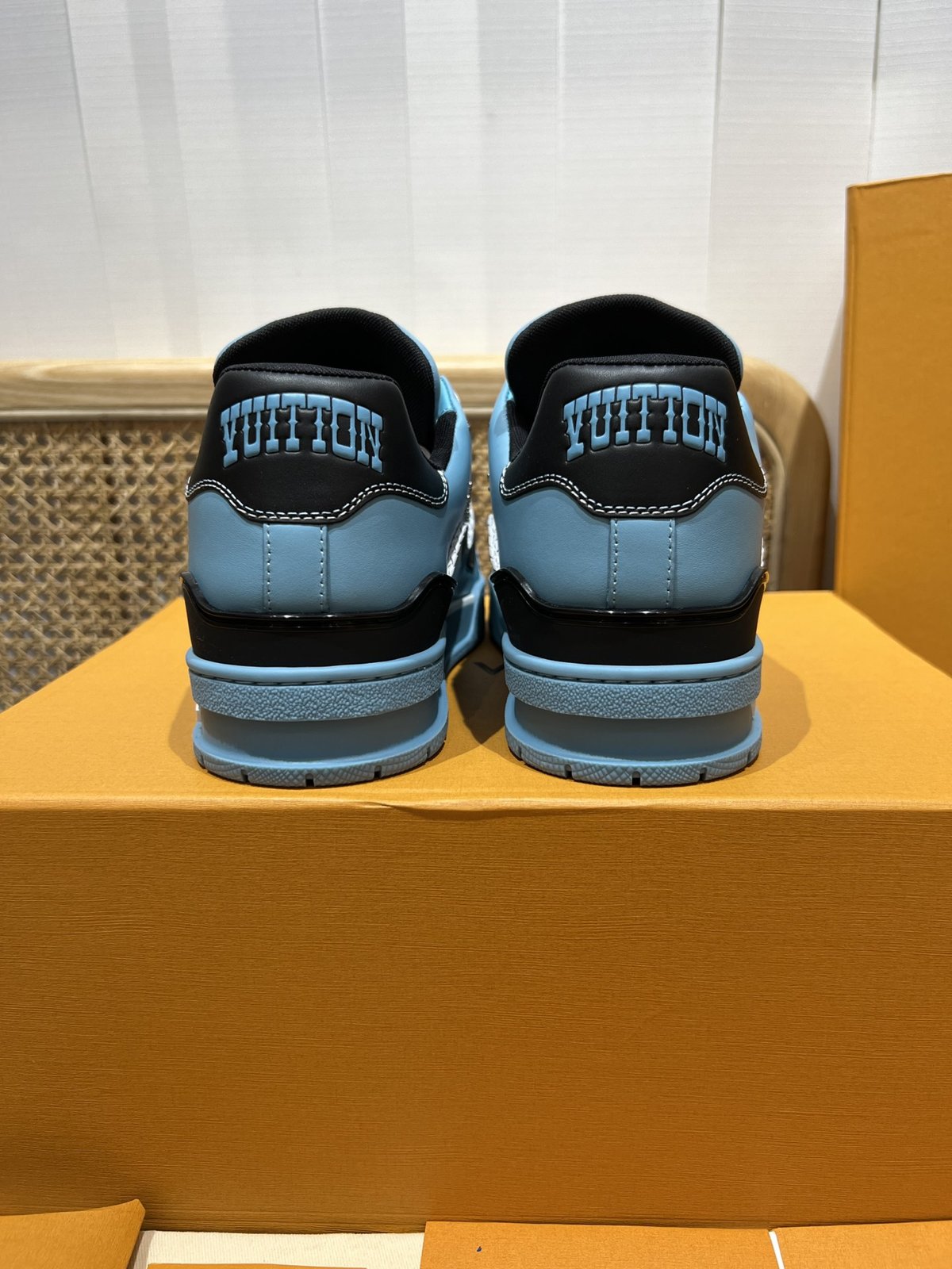 Sneakers Trainer Rivets 'Bleu Ciel' — vue 2