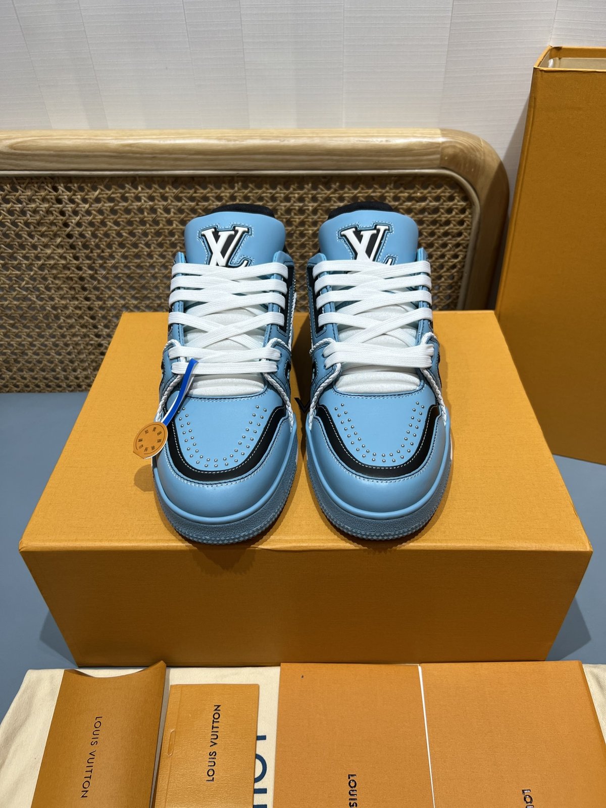 Sneakers Trainer Rivets 'Bleu Ciel' — vue 4