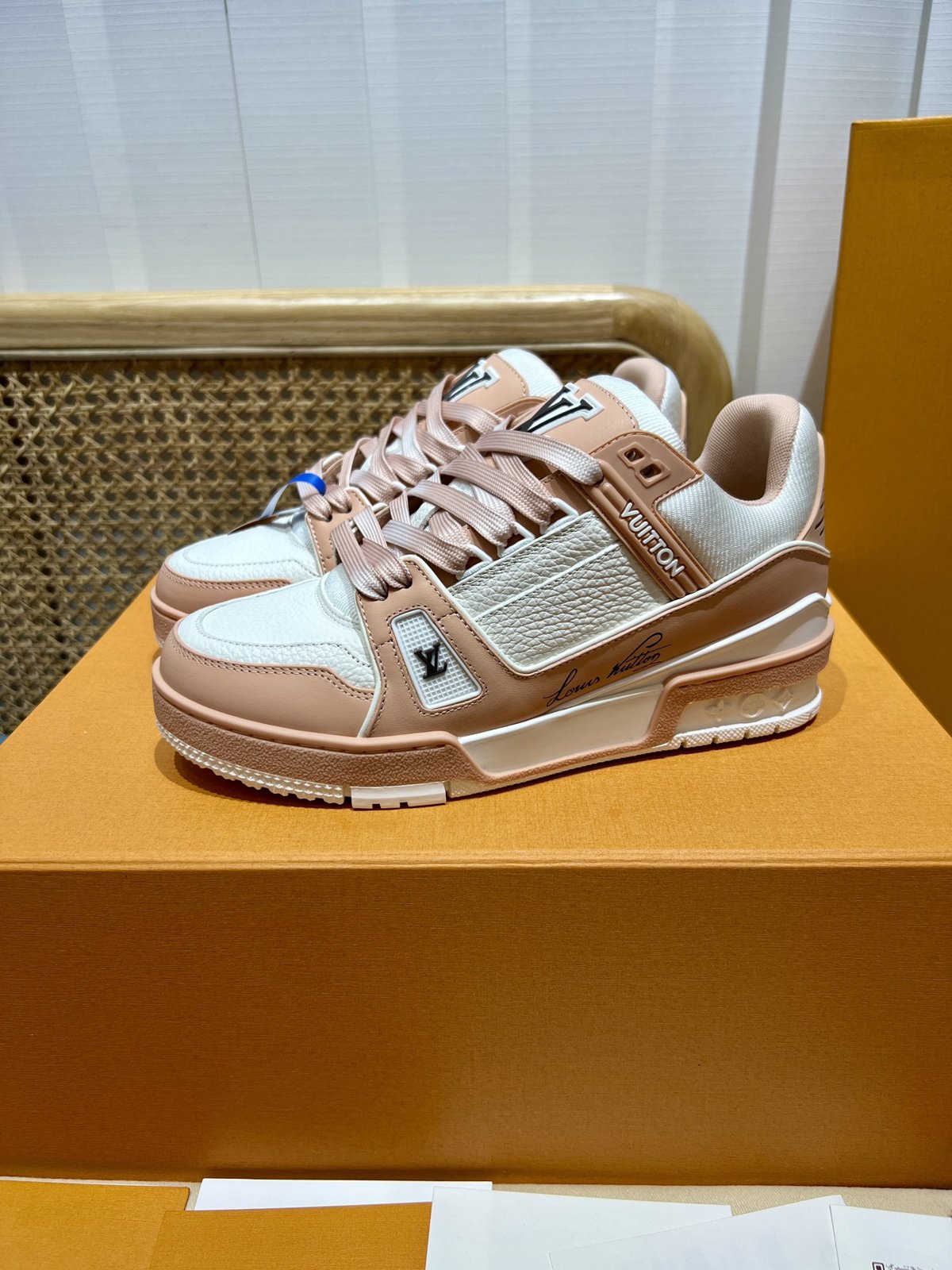 Sneakers Trainer 'Rose Poudré' — vue 3