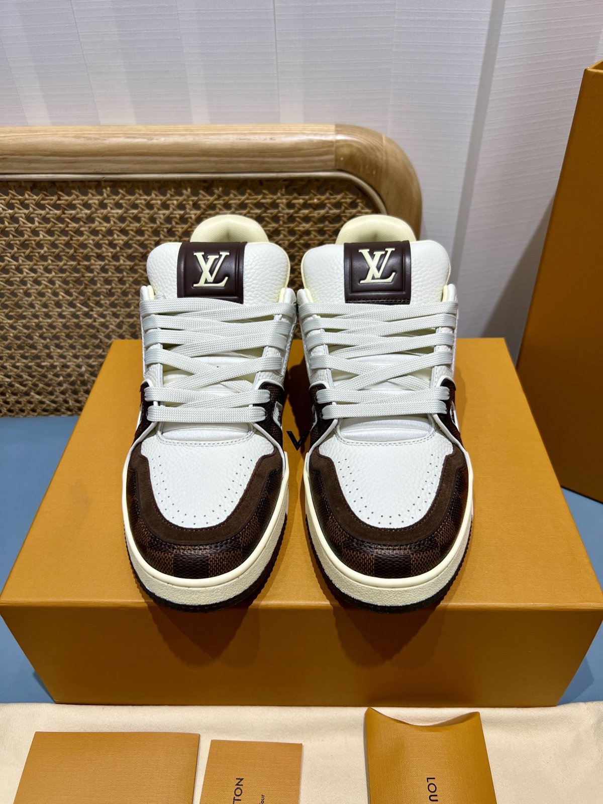 Sneakers Trainer 'Blanc Marron' — vue 4
